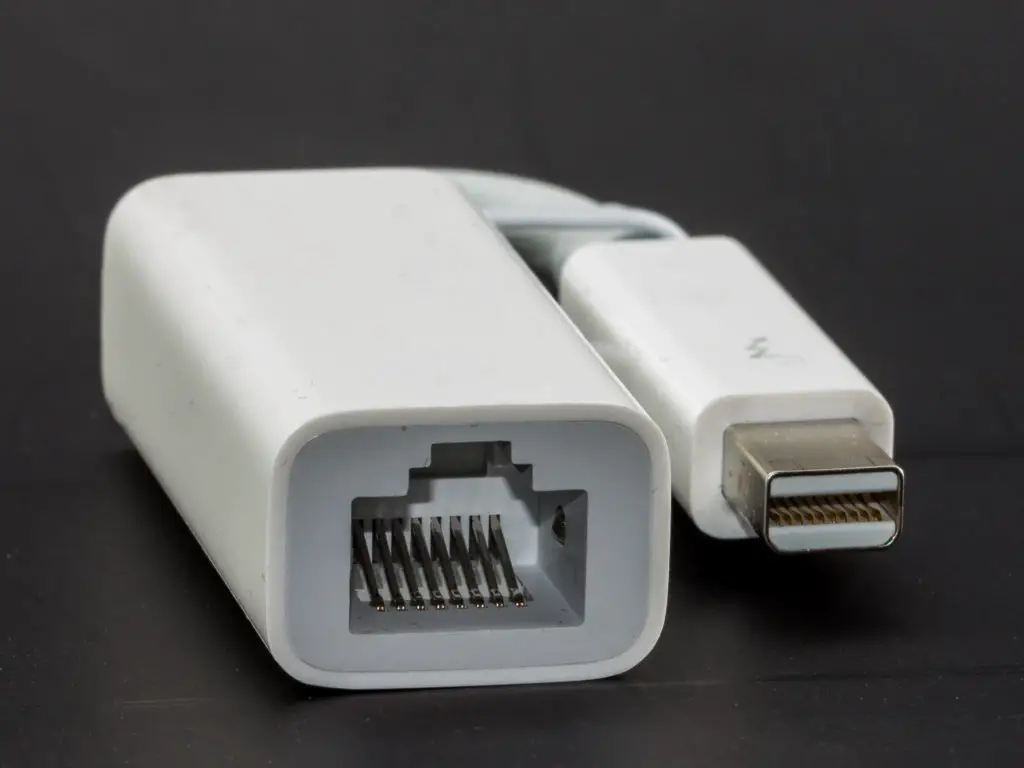 Thunderbolt to USB Adapter - Apple